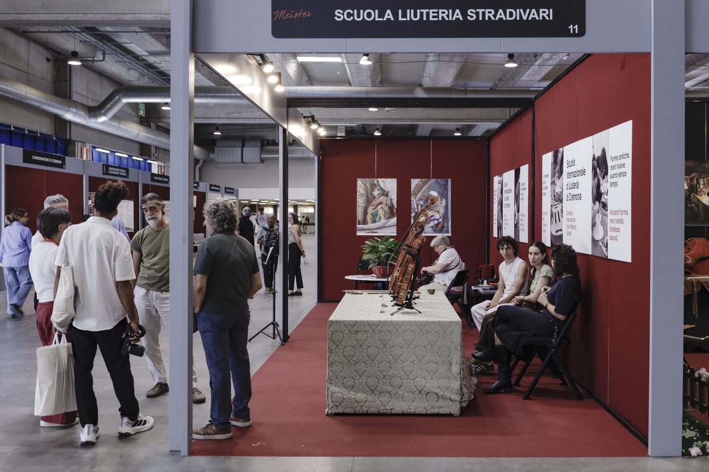 Lo stand 11 della Scuola Internazionale di Liuteria a Mondomusica 2026